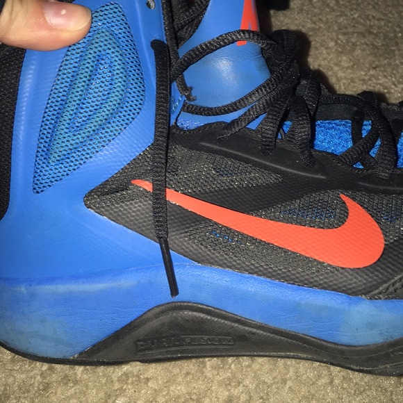 Nike Basketball shoes - Picture 2 of 5